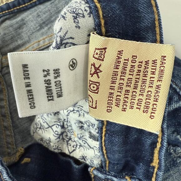 Big Star Denim Jean Shorts Womens 27 Blue Dark Wash Distressed Stretch Bermuda - Picture 7 of 12